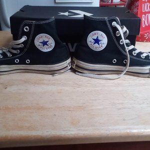 Converse Sneakers, size 6 men, size 8 women